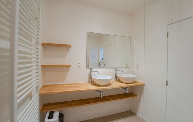 Out of office - Photo 23